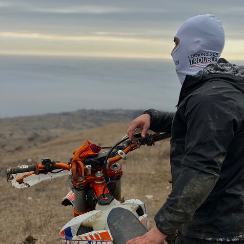 Cagulā Moto "Hooligan Spirit"-White Edition